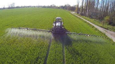 Spraying chemicals on cropso